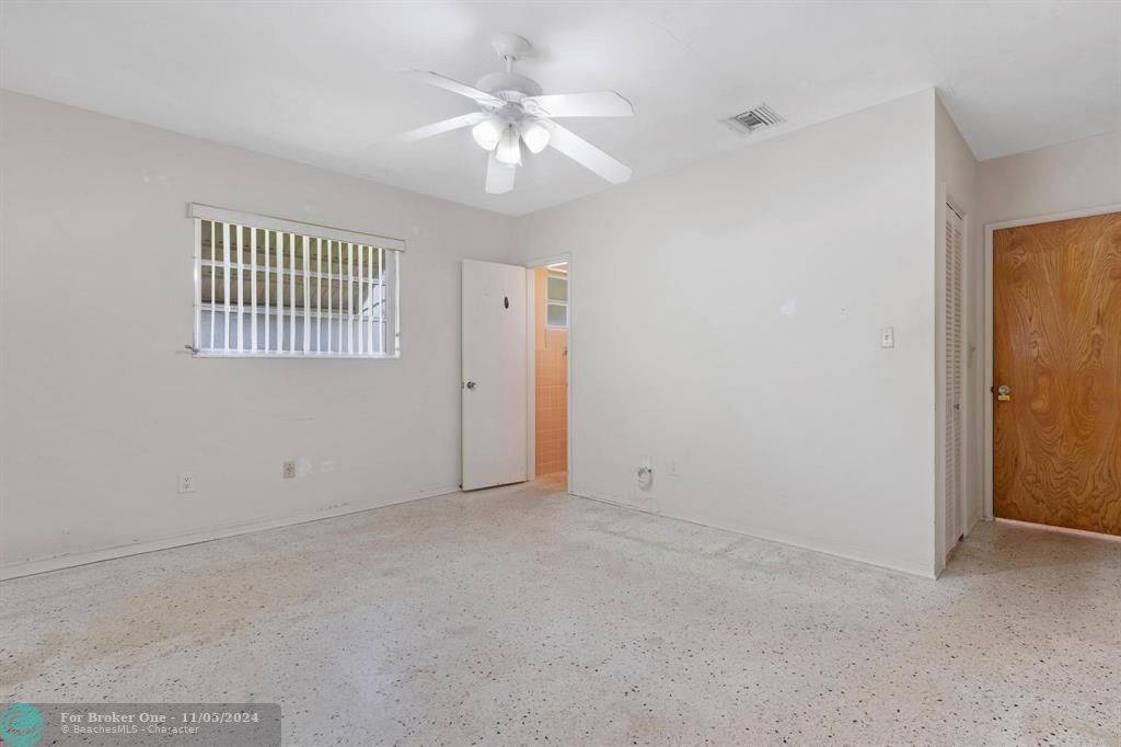 Recently Sold: $430,000 (2 beds, 2 baths, 1368 Square Feet)