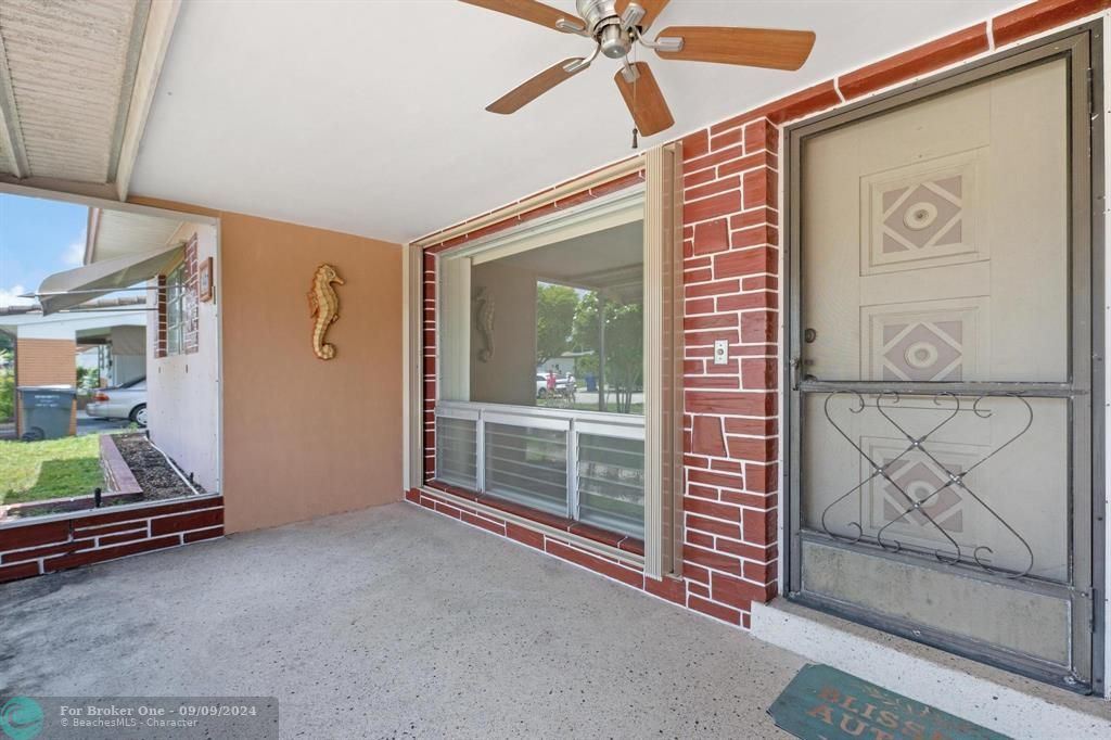 Recently Sold: $430,000 (2 beds, 2 baths, 1368 Square Feet)