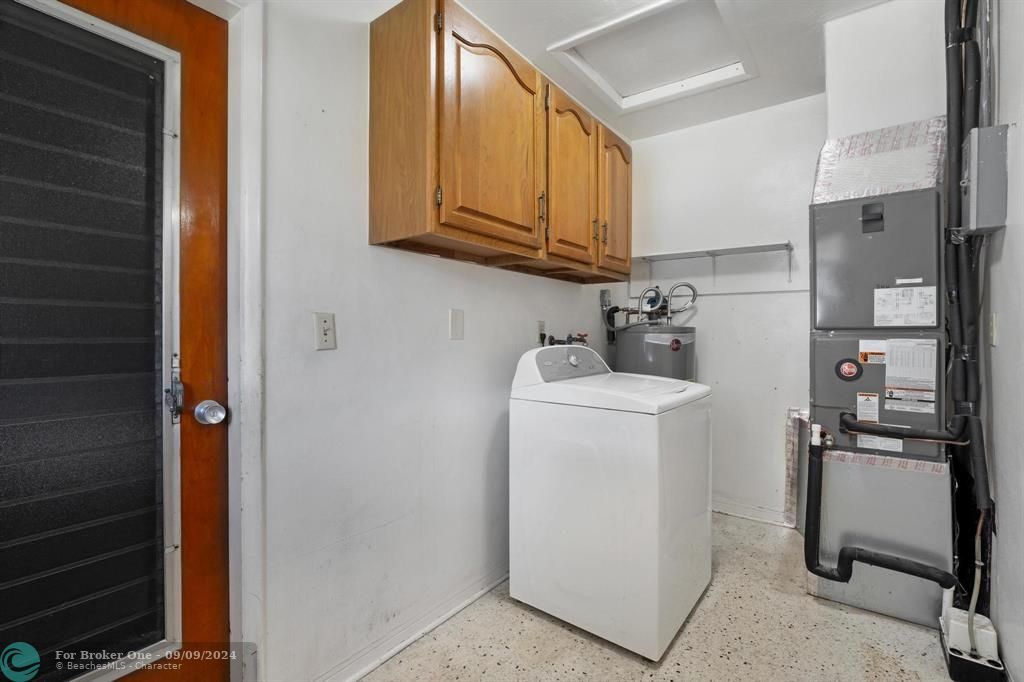 Vendido Recientemente: $430,000 (2 camas, 2 baños, 1368 Pies cuadrados)