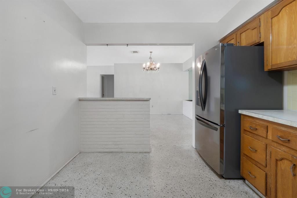 Recently Sold: $430,000 (2 beds, 2 baths, 1368 Square Feet)