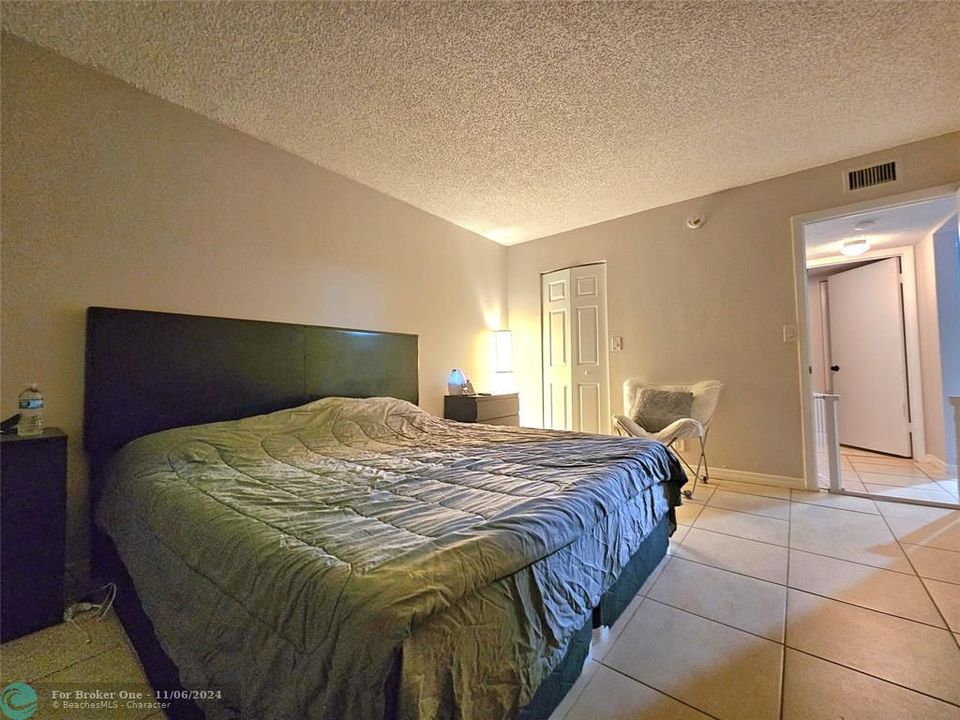 For Rent: $1,750 (1 beds, 1 baths, 862 Square Feet)