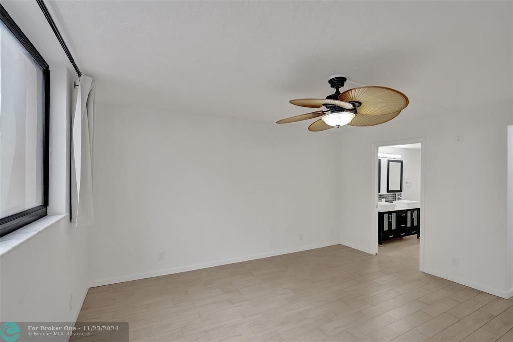 For Sale: $485,000 (2 beds, 2 baths, 1047 Square Feet)