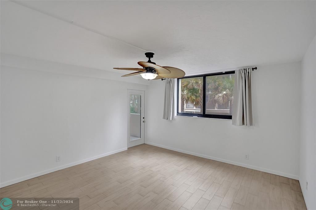 For Sale: $485,000 (2 beds, 2 baths, 1047 Square Feet)