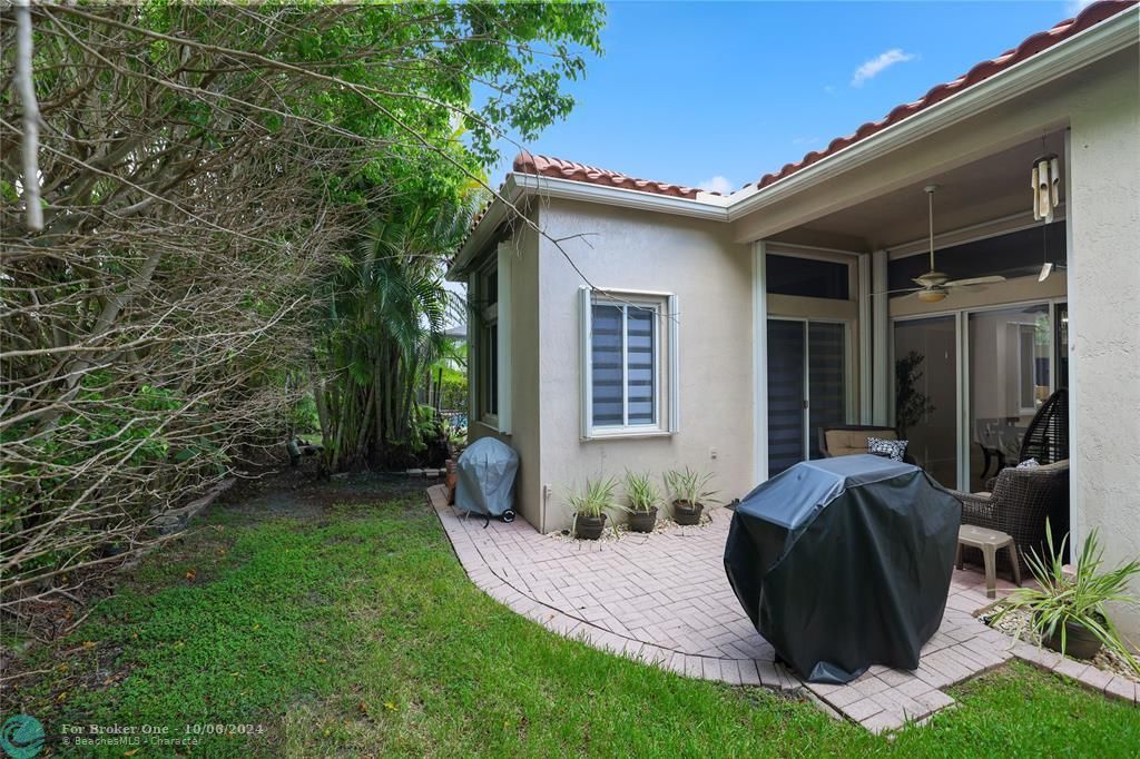 For Sale: $879,000 (3 beds, 2 baths, 2036 Square Feet)