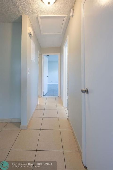 Active With Contract: $3,000 (3 beds, 2 baths, 1599 Square Feet)