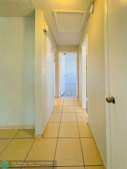 Active With Contract: $3,000 (3 beds, 2 baths, 1599 Square Feet)