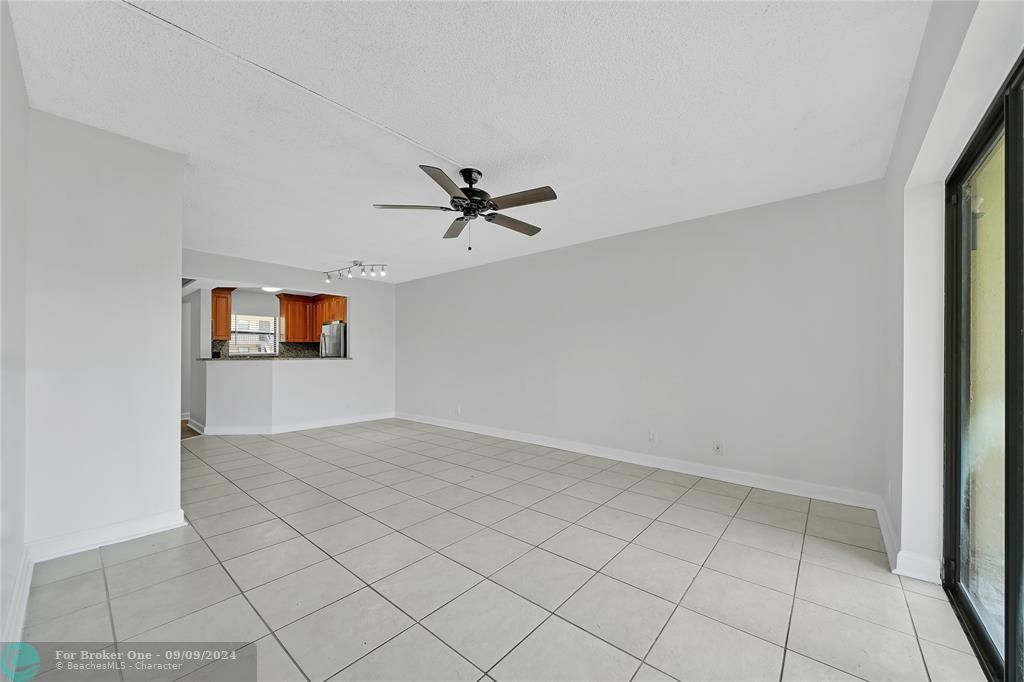 For Rent: $2,100 (2 beds, 2 baths, 1100 Square Feet)