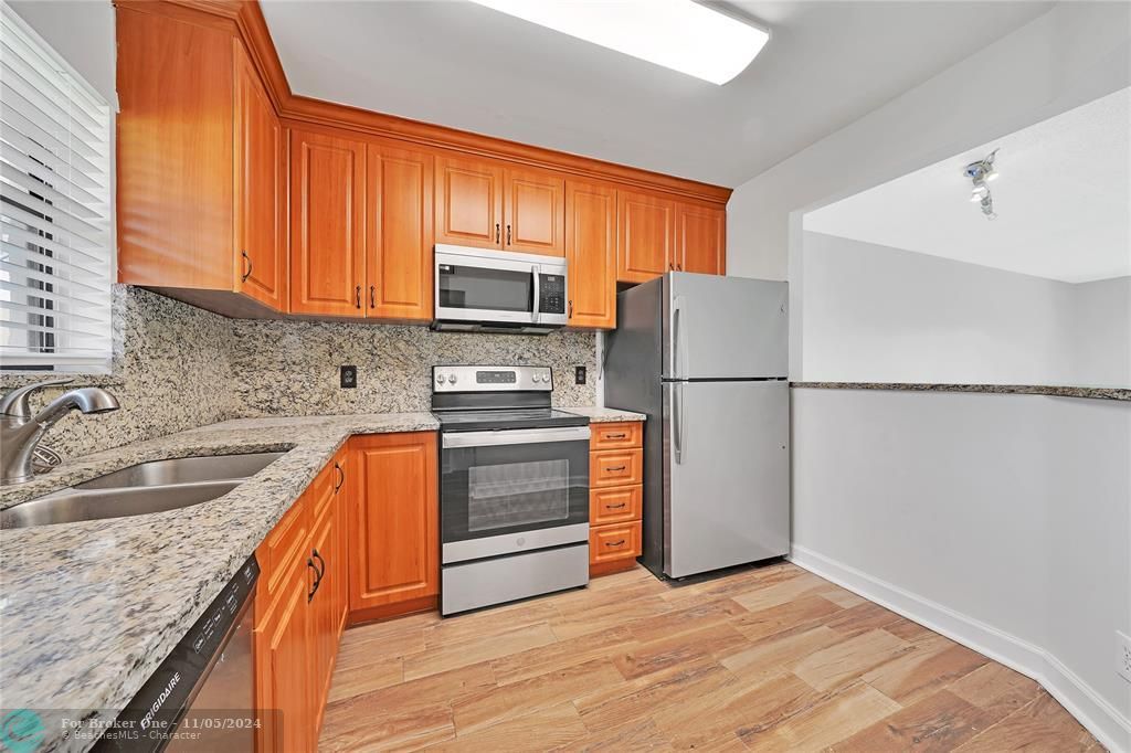 For Rent: $2,100 (2 beds, 2 baths, 1100 Square Feet)