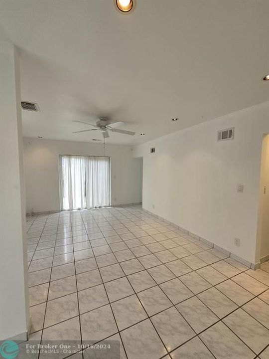 For Sale: $2,695 (3 beds, 2 baths, 2656 Square Feet)