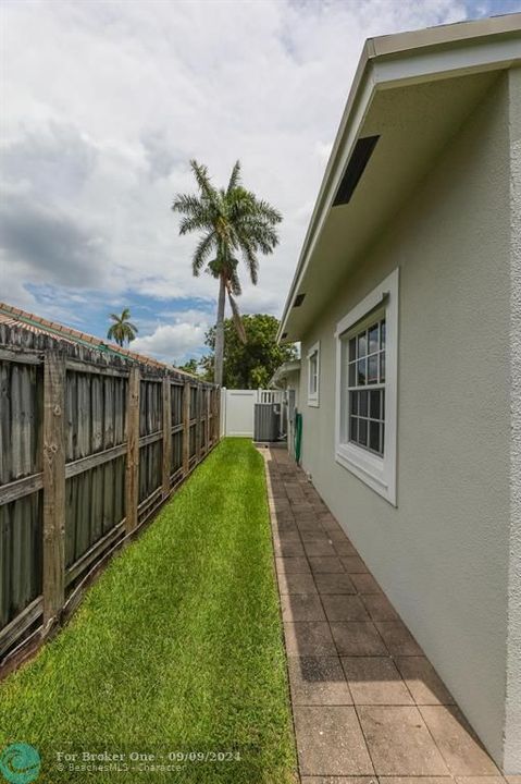 For Sale: $799,000 (2 beds, 2 baths, 1908 Square Feet)