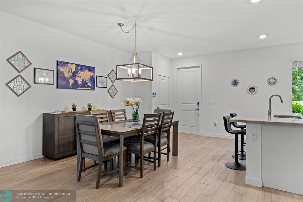 Recently Sold: $597,500 (3 beds, 2 baths, 1844 Square Feet)