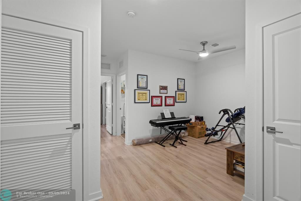 Recently Sold: $597,500 (3 beds, 2 baths, 1844 Square Feet)