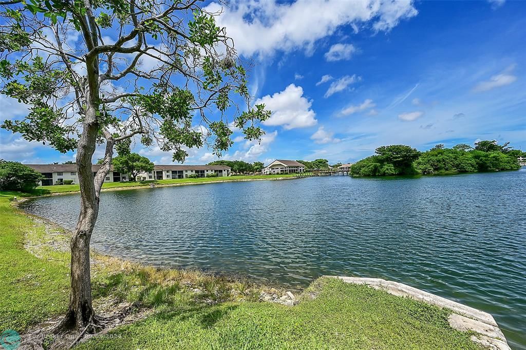 Active With Contract: $380,000 (3 beds, 2 baths, 1273 Square Feet)