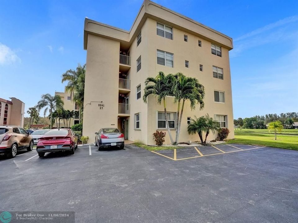 Active With Contract: $95,000 (1 beds, 1 baths, 867 Square Feet)