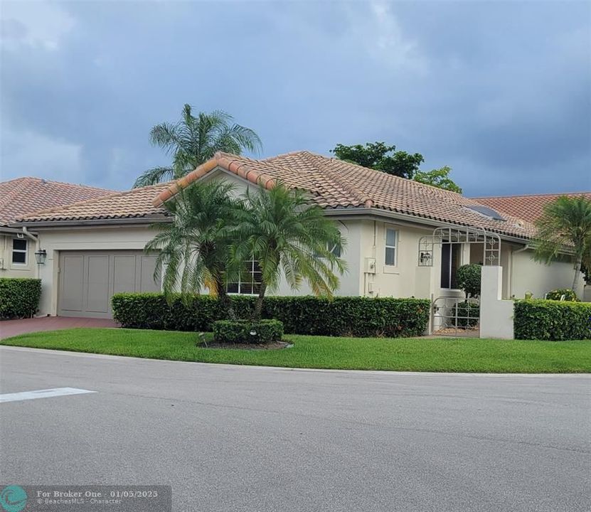 Active With Contract: $374,473 (3 beds, 2 baths, 1915 Square Feet)