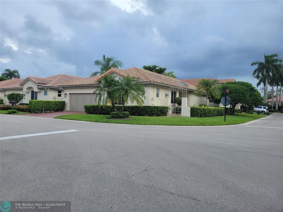 Active With Contract: $374,473 (3 beds, 2 baths, 1915 Square Feet)