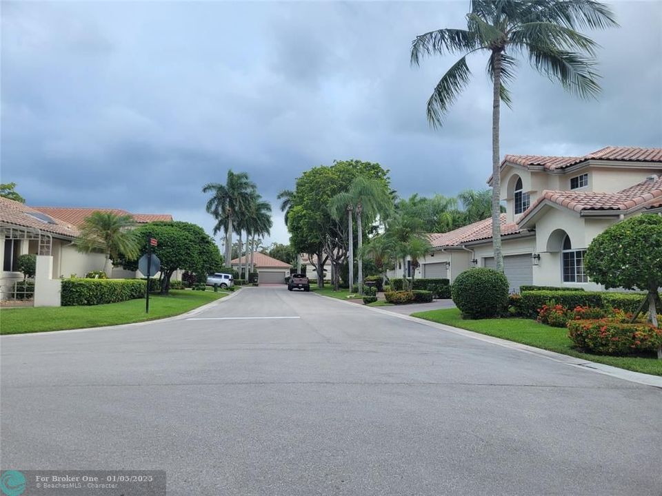 Active With Contract: $374,473 (3 beds, 2 baths, 1915 Square Feet)