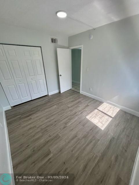 For Rent: $1,900 (2 beds, 1 baths, 25006 Square Feet)