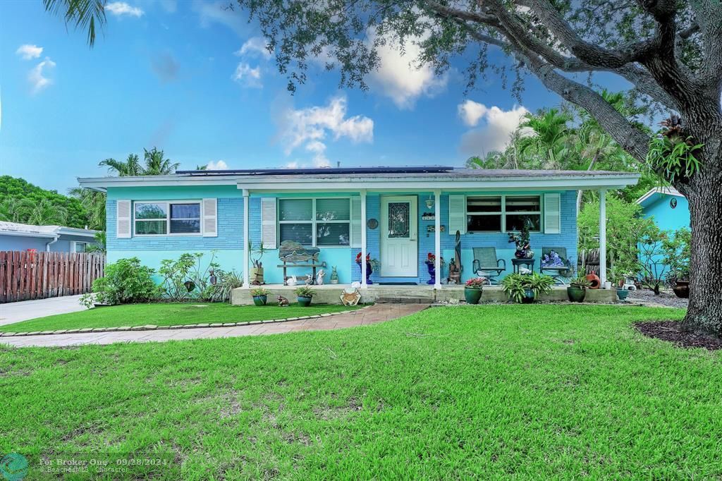 Active With Contract: $599,000 (3 beds, 2 baths, 1536 Square Feet)