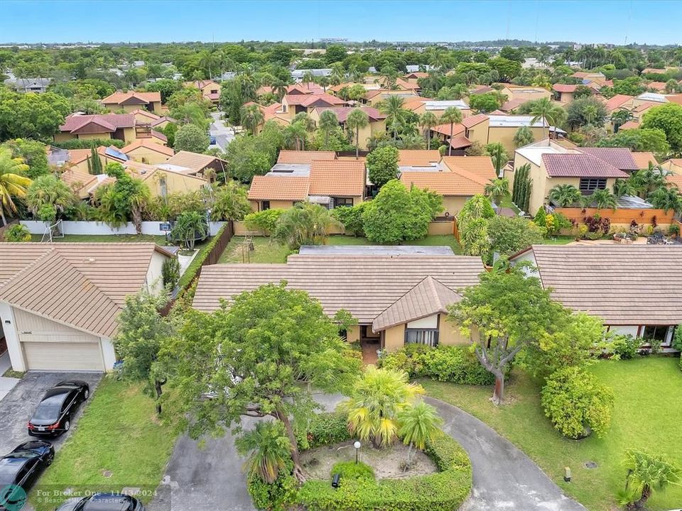 Active With Contract: $400,000 (3 beds, 2 baths, 2195 Square Feet)