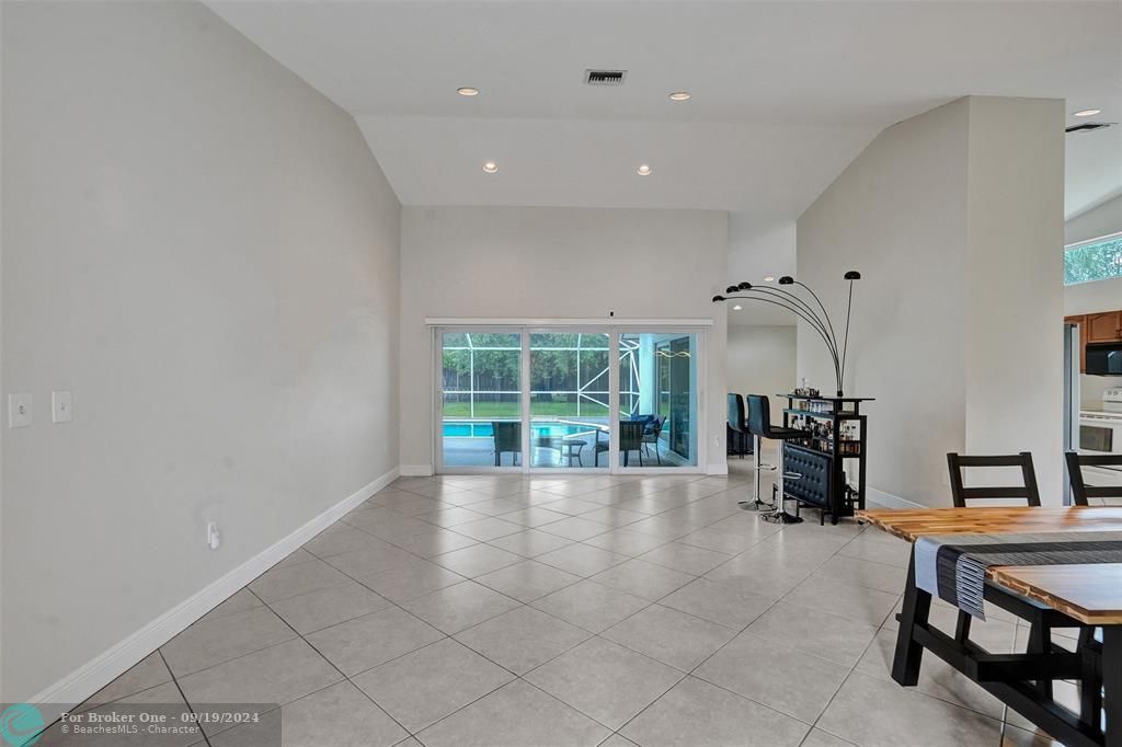 Active With Contract: $750,000 (3 beds, 2 baths, 1864 Square Feet)