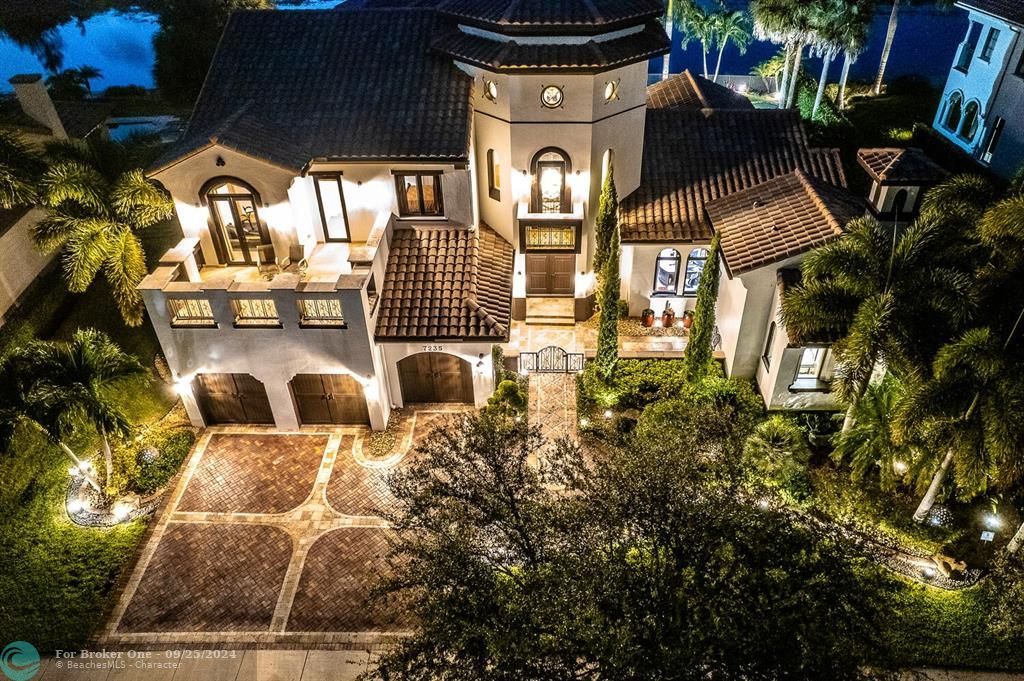 En Venta: $2,899,900 (6 camas, 5 baños, 5948 Pies cuadrados)