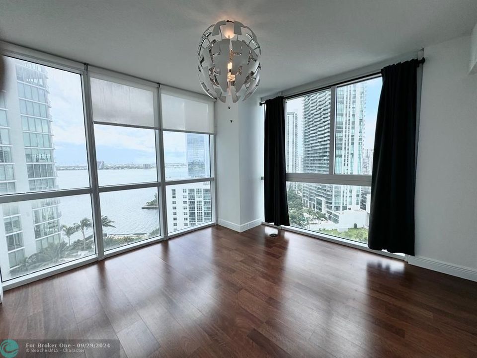 Active With Contract: $4,100 (2 beds, 2 baths, 1363 Square Feet)