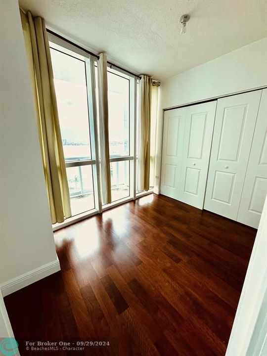 Active With Contract: $4,100 (2 beds, 2 baths, 1363 Square Feet)