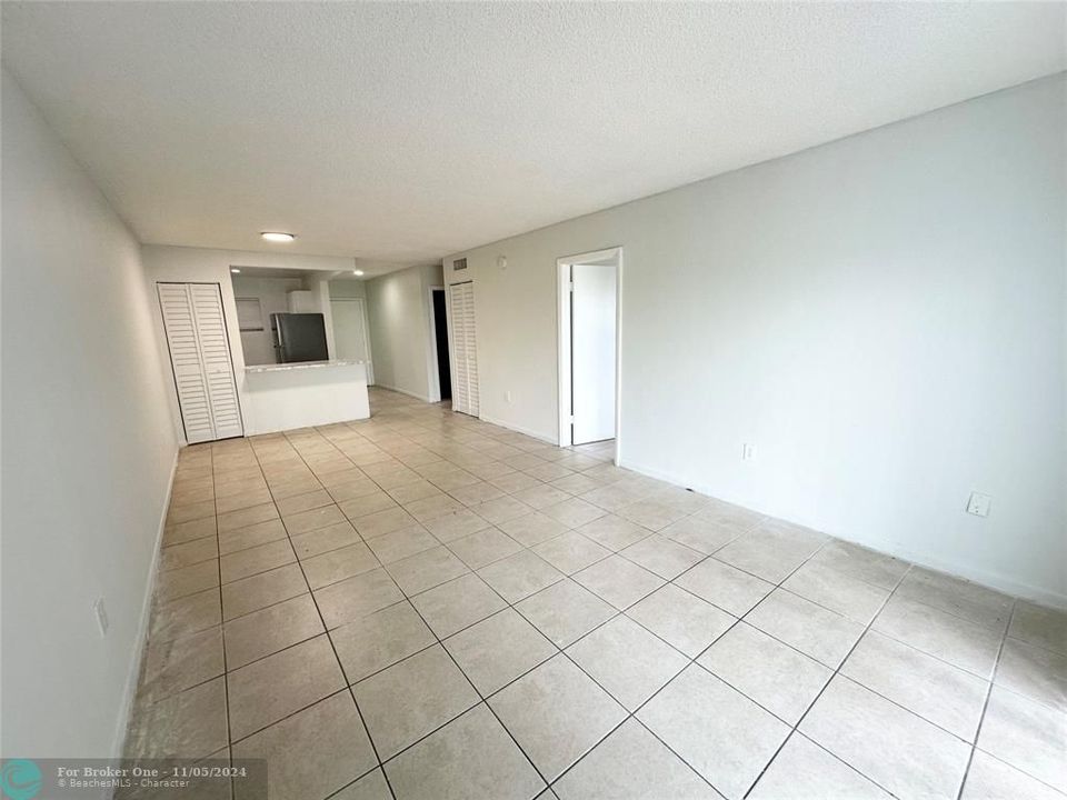 Recently Rented: $2,000 (2 beds, 2 baths, 1031 Square Feet)