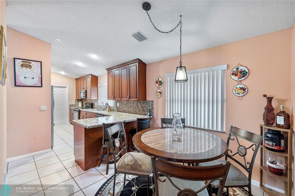 Active With Contract: $589,900 (4 beds, 2 baths, 2160 Square Feet)