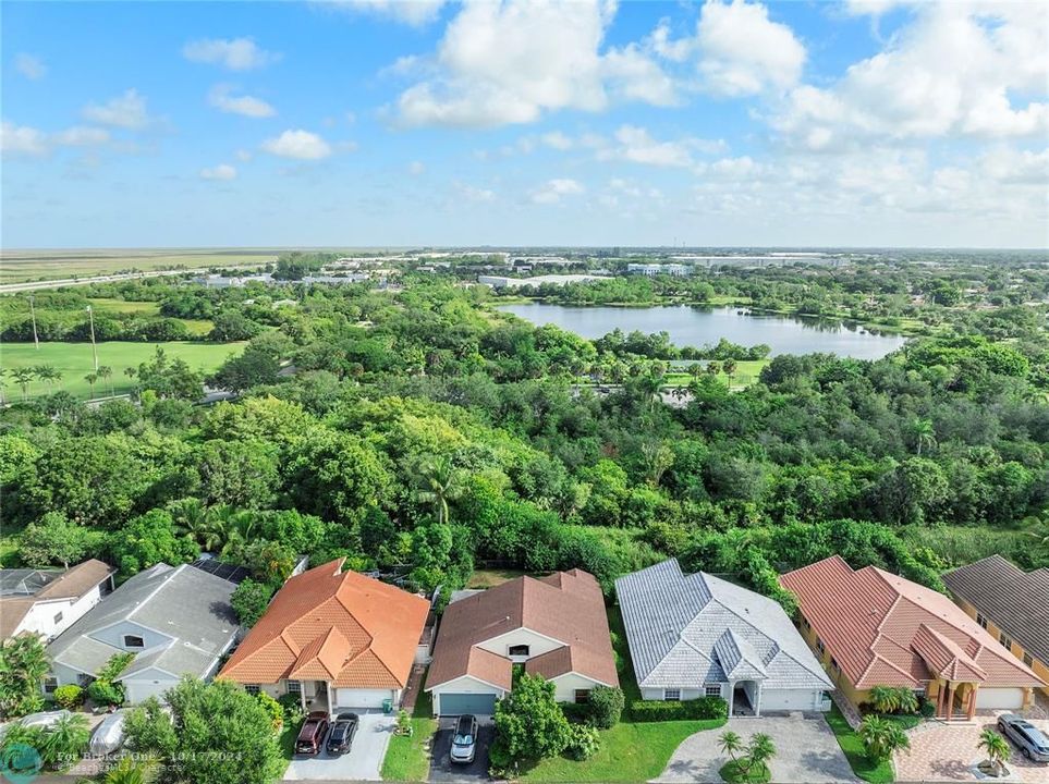 Active With Contract: $589,900 (4 beds, 2 baths, 2160 Square Feet)