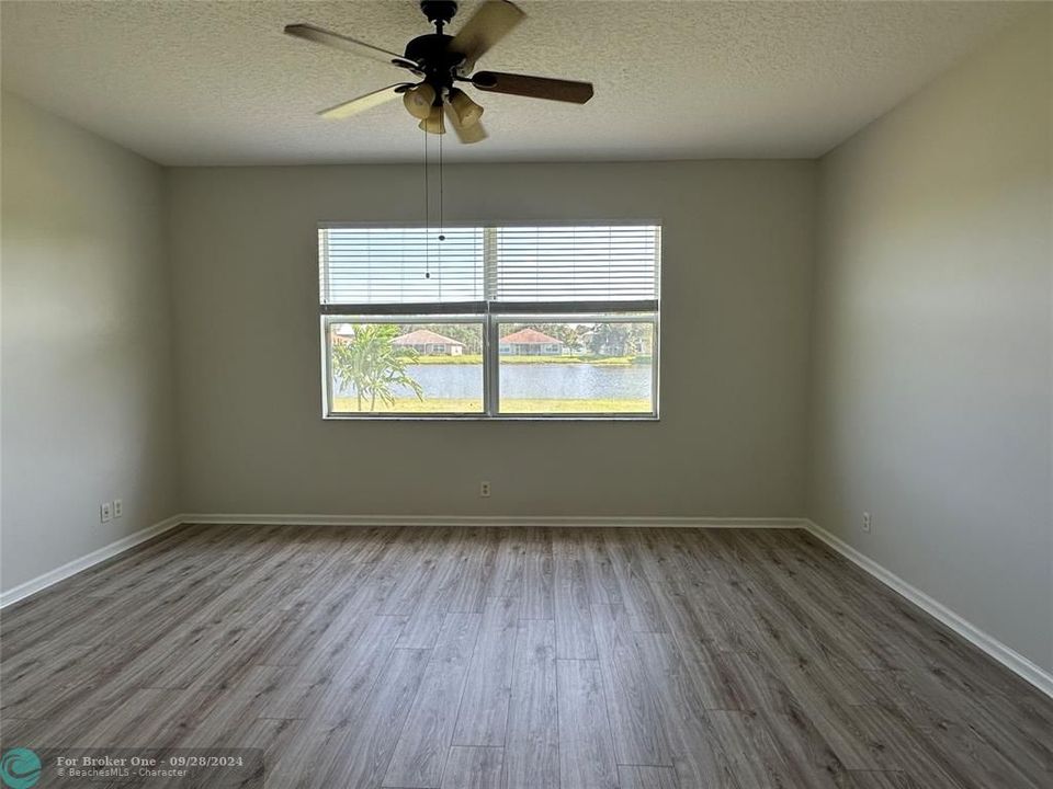 For Rent: $2,550 (3 beds, 2 baths, 1996 Square Feet)