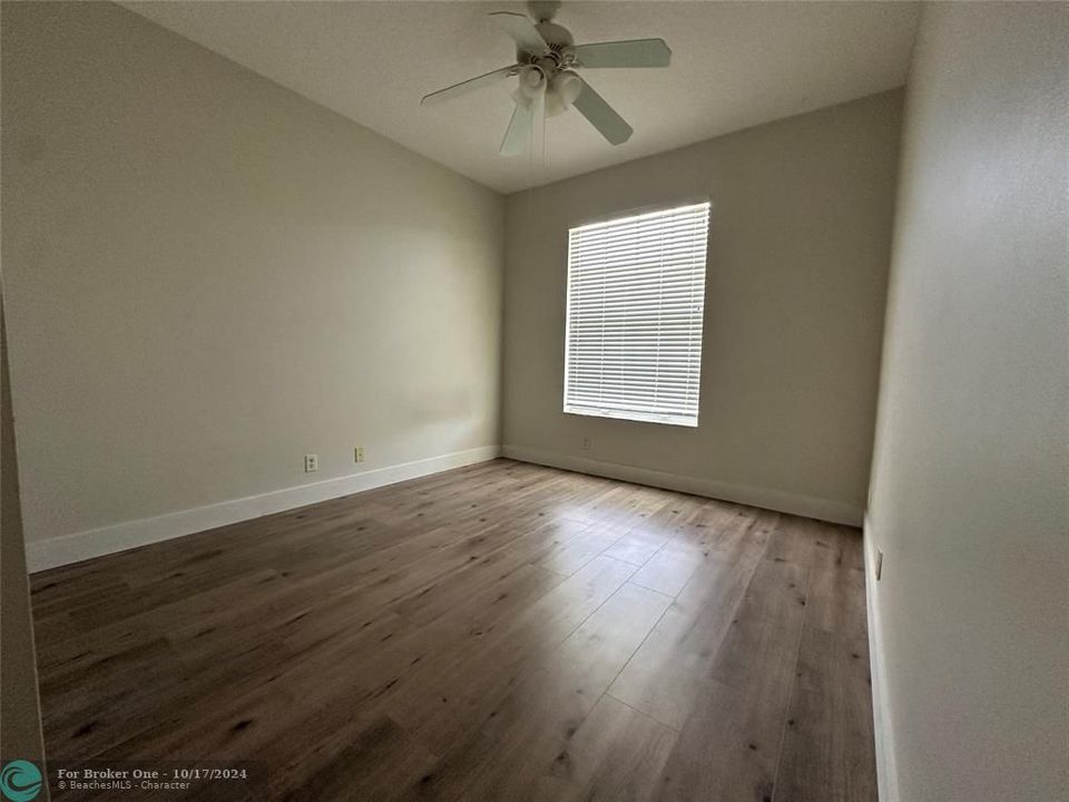 For Rent: $2,550 (3 beds, 2 baths, 1996 Square Feet)