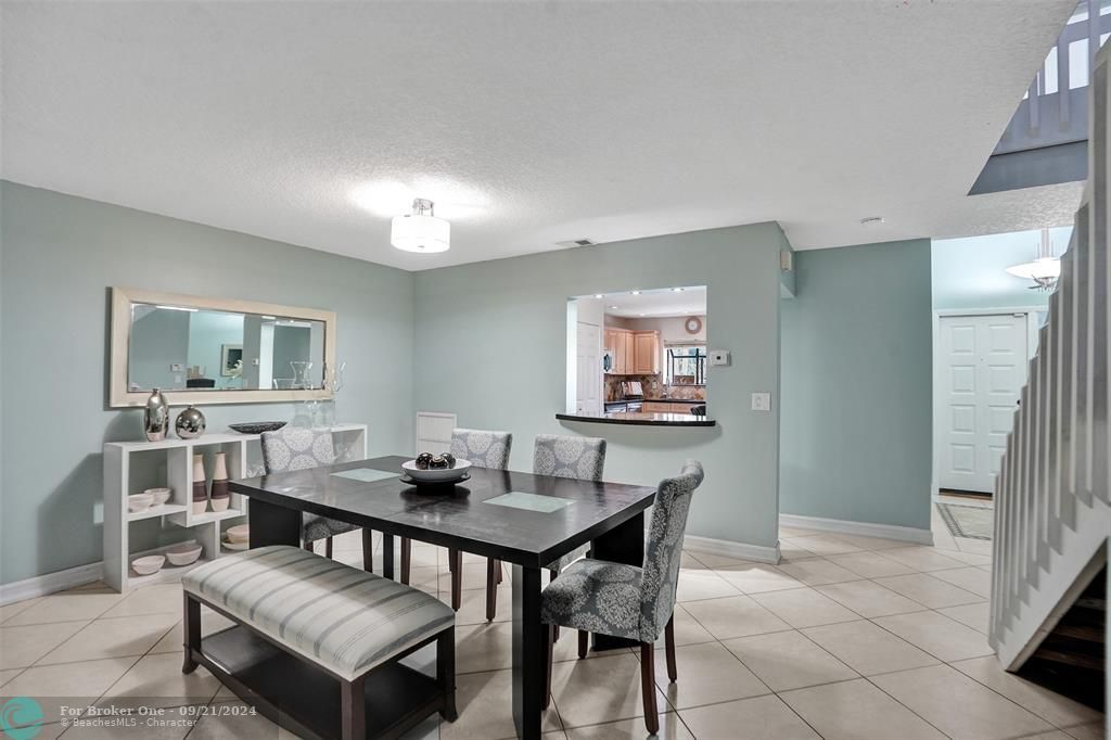 For Sale: $389,900 (3 beds, 2 baths, 1768 Square Feet)