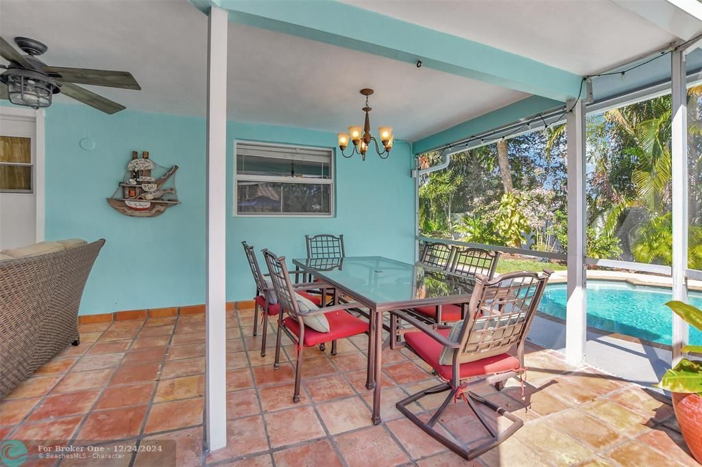 Active With Contract: $899,000 (3 beds, 2 baths, 1839 Square Feet)