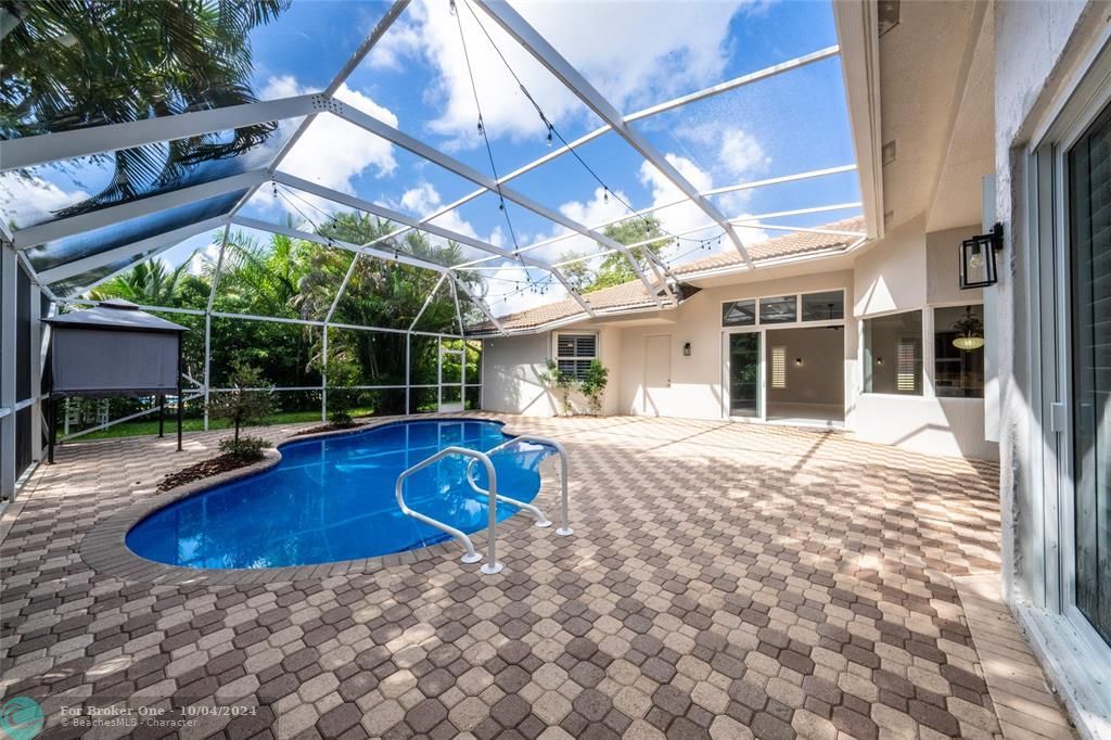 Active With Contract: $1,125,000 (5 beds, 3 baths, 2848 Square Feet)