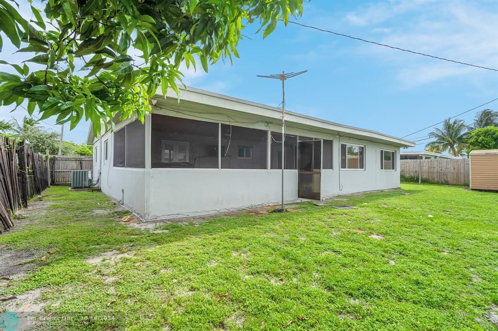 For Sale: $500,000 (3 beds, 1 baths, 1200 Square Feet)