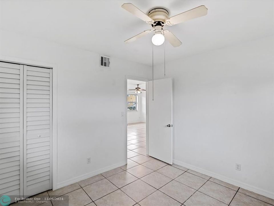 For Sale: $2,150 (2 beds, 1 baths, 807 Square Feet)