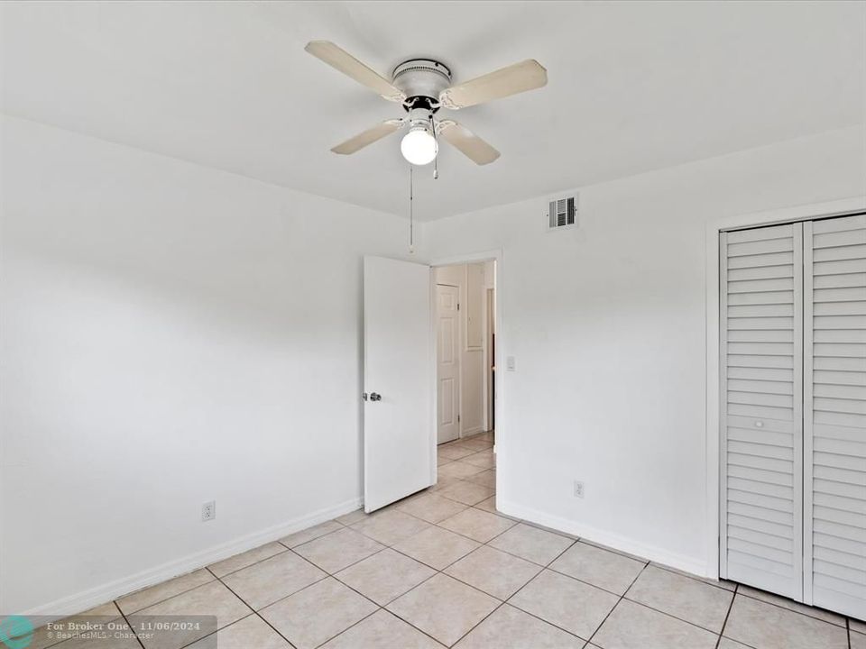 For Sale: $2,150 (2 beds, 1 baths, 807 Square Feet)