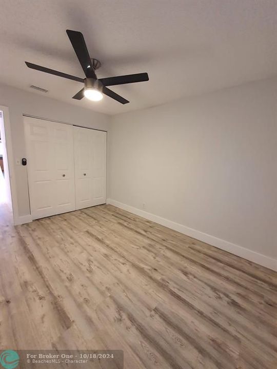 Active With Contract: $309,000 (2 beds, 2 baths, 1152 Square Feet)