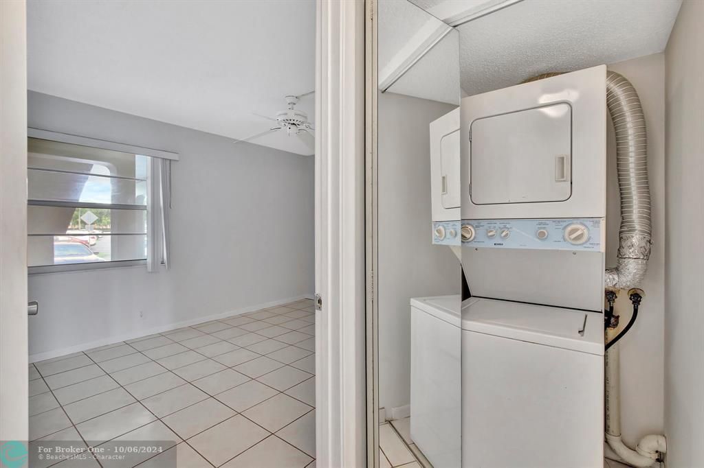 For Sale: $235,000 (2 beds, 2 baths, 1106 Square Feet)