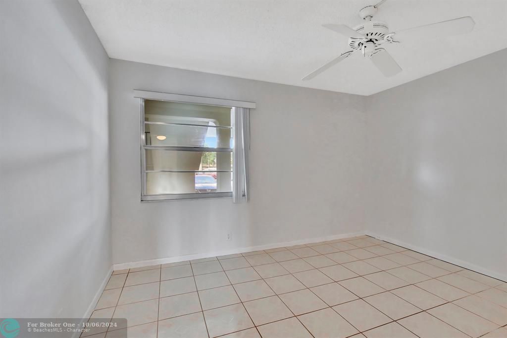 For Sale: $235,000 (2 beds, 2 baths, 1106 Square Feet)