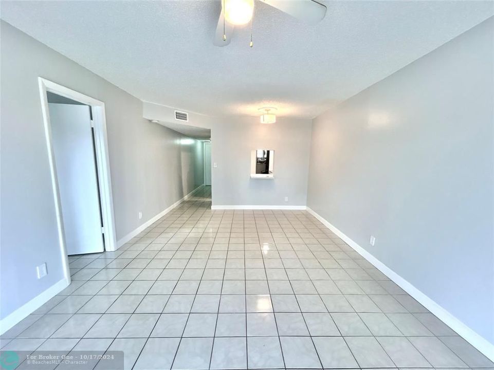 Active With Contract: $1,650 (1 beds, 1 baths, 750 Square Feet)