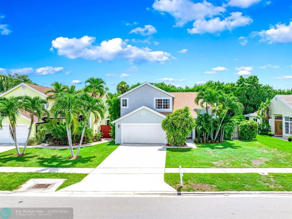 Active With Contract: $645,000 (3 beds, 2 baths, 1821 Square Feet)