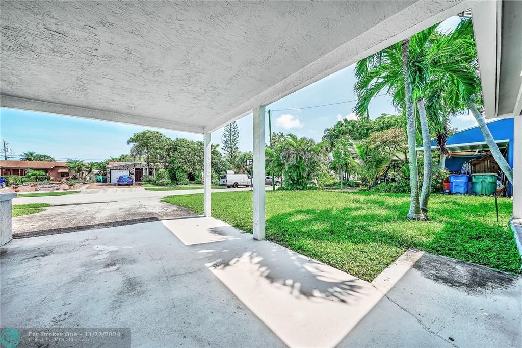 Active With Contract: $499,500 (3 beds, 2 baths, 1390 Square Feet)