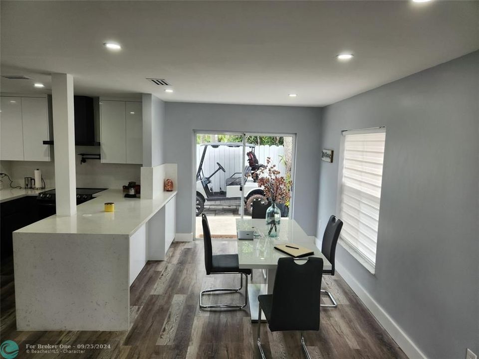 Active With Contract: $499,000 (3 beds, 2 baths, 1284 Square Feet)