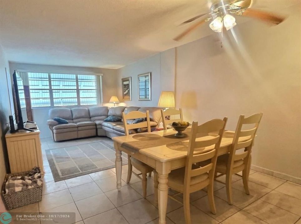 Active With Contract: $142,500 (1 beds, 1 baths, 732 Square Feet)