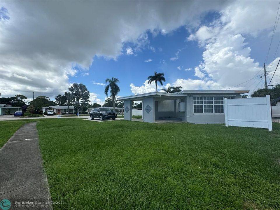 For Sale: $499,900 (3 beds, 2 baths, 1317 Square Feet)