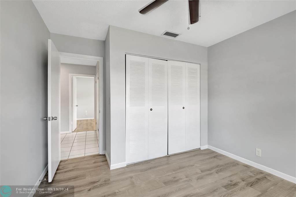 Active With Contract: $2,500 (3 beds, 2 baths, 1018 Square Feet)