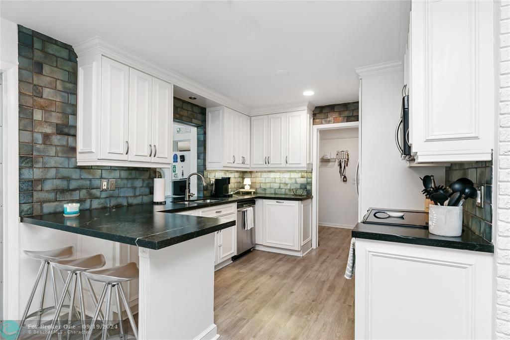 Active With Contract: $689,000 (3 beds, 2 baths, 1794 Square Feet)